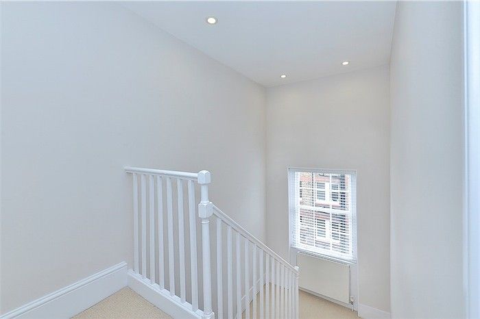 Property photo 3 of 7 Stairs