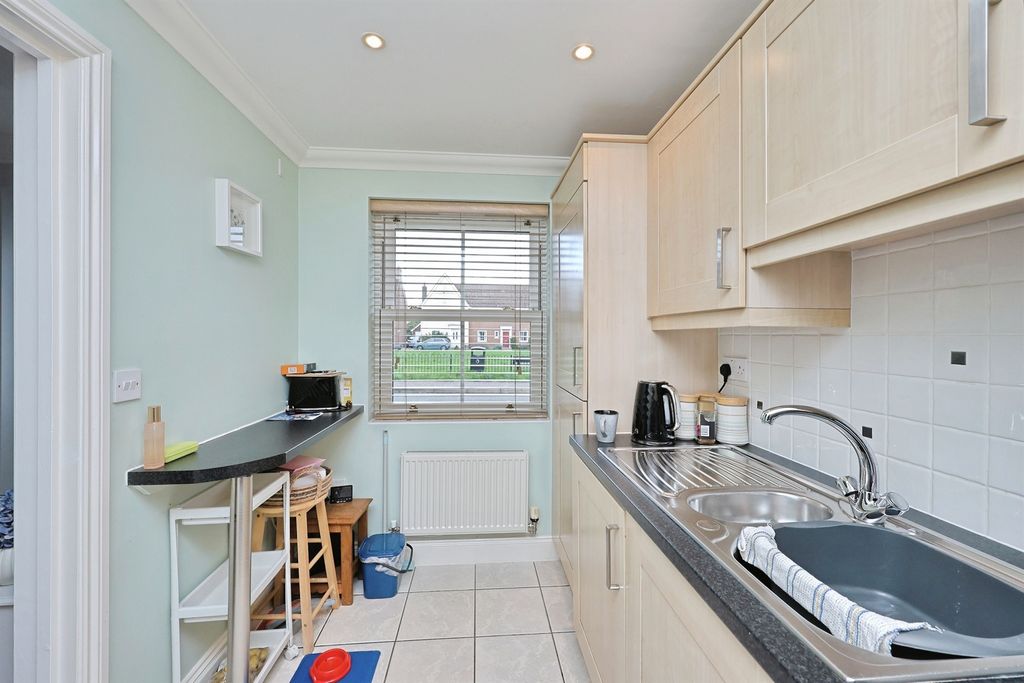 Property photo 3 of 21