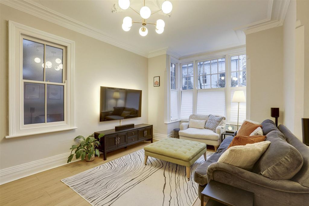 Property photo 2 of 30