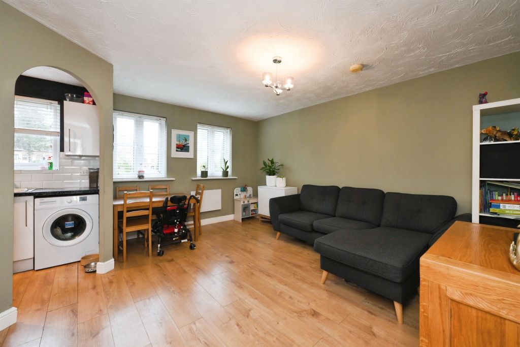 Property photo 3 of 16