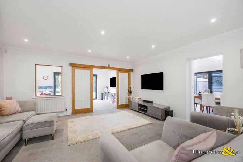 Property photo 2 of 27 Photo 23