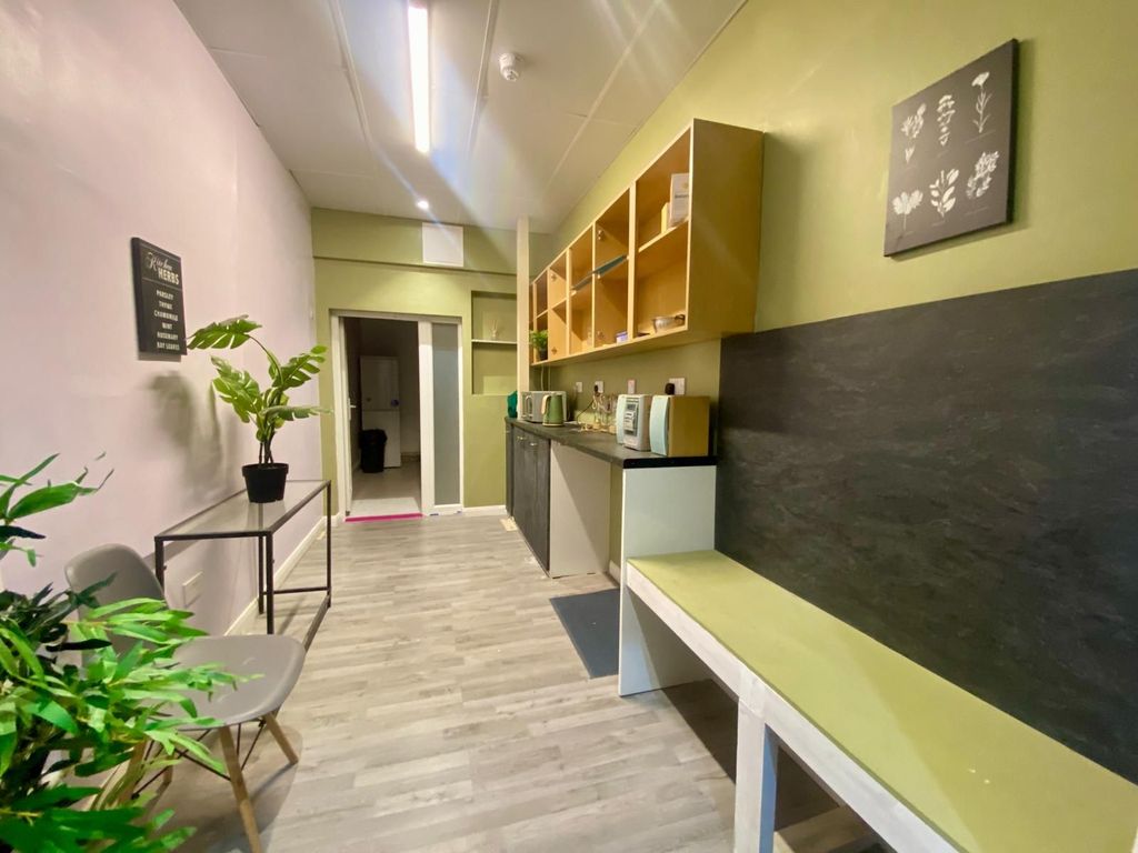 Property photo 2 of 4