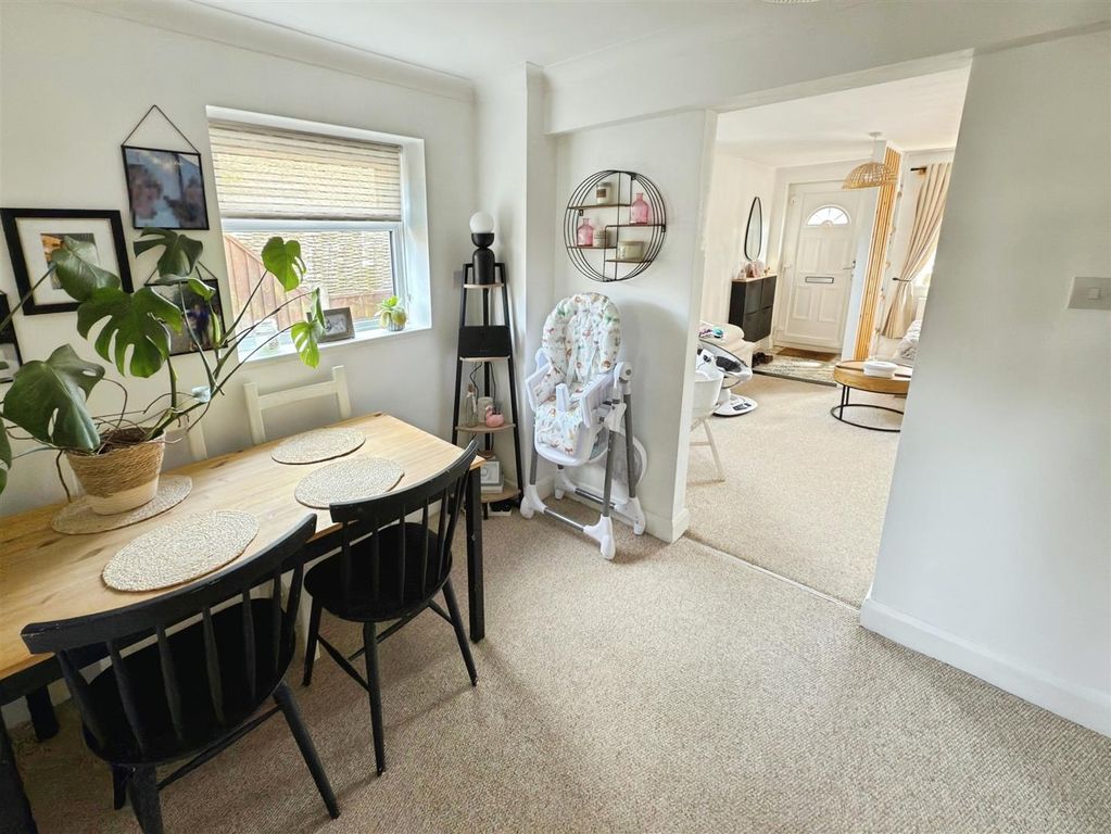 Property photo 3 of 16 35 The St  (6).Jpg