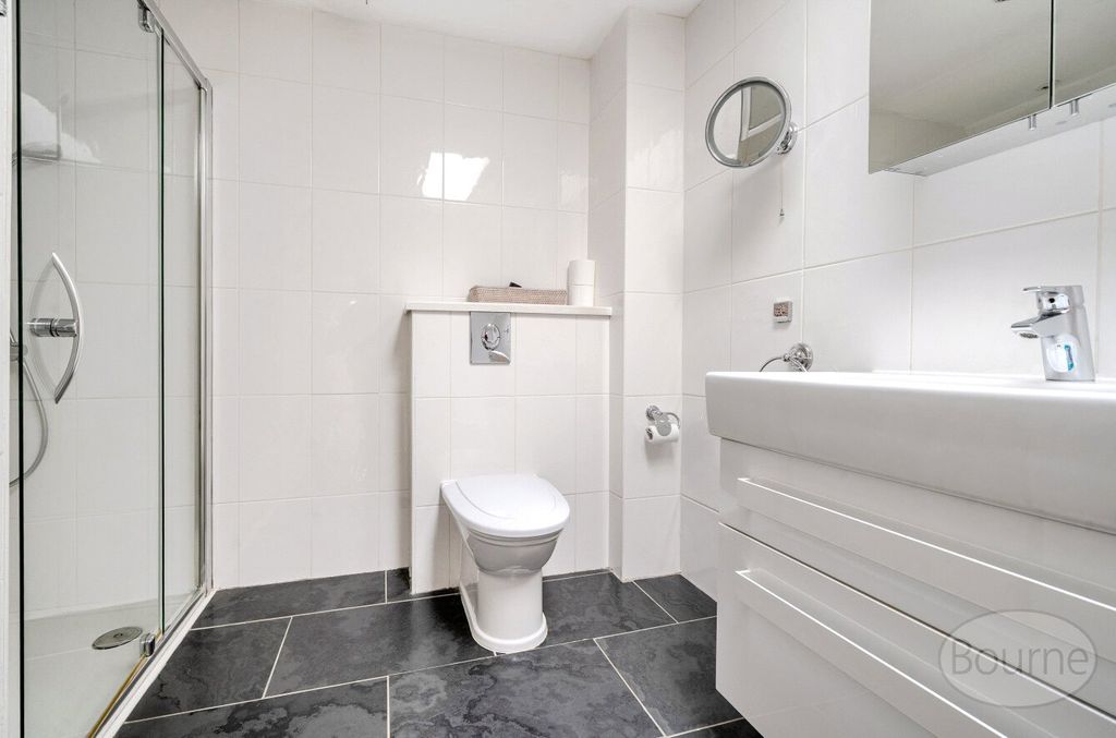 Additional image 6 of 3 bed flat for saleHawkley, Liss, Hampshire GU33