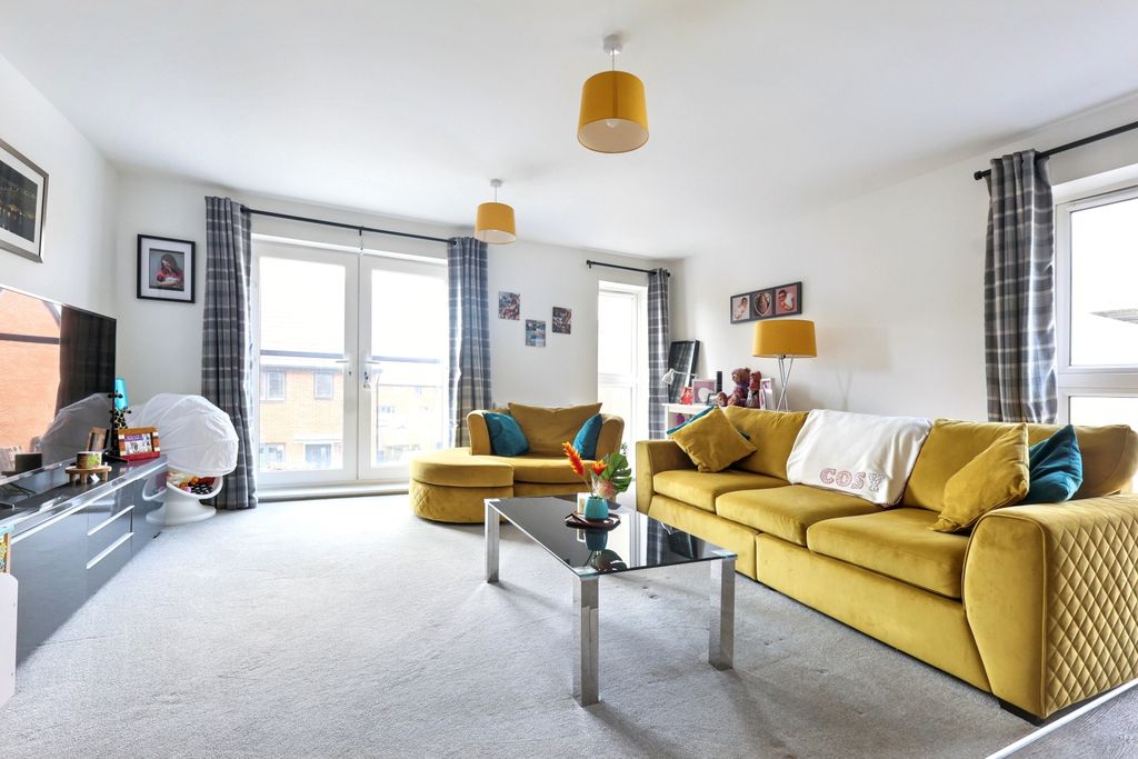 Property photo 3 of 10 Img_4780