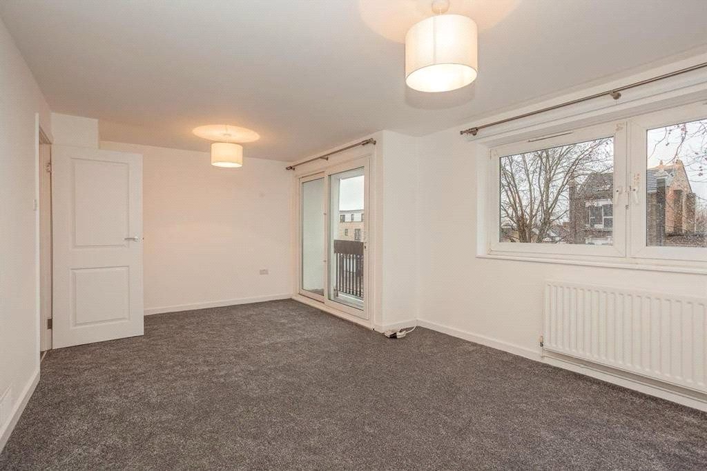 Property photo 2 of 19 Picture No. 01