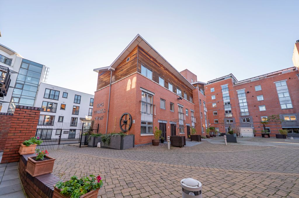 Property photo 1 of 13 King Edwards Wharf00014