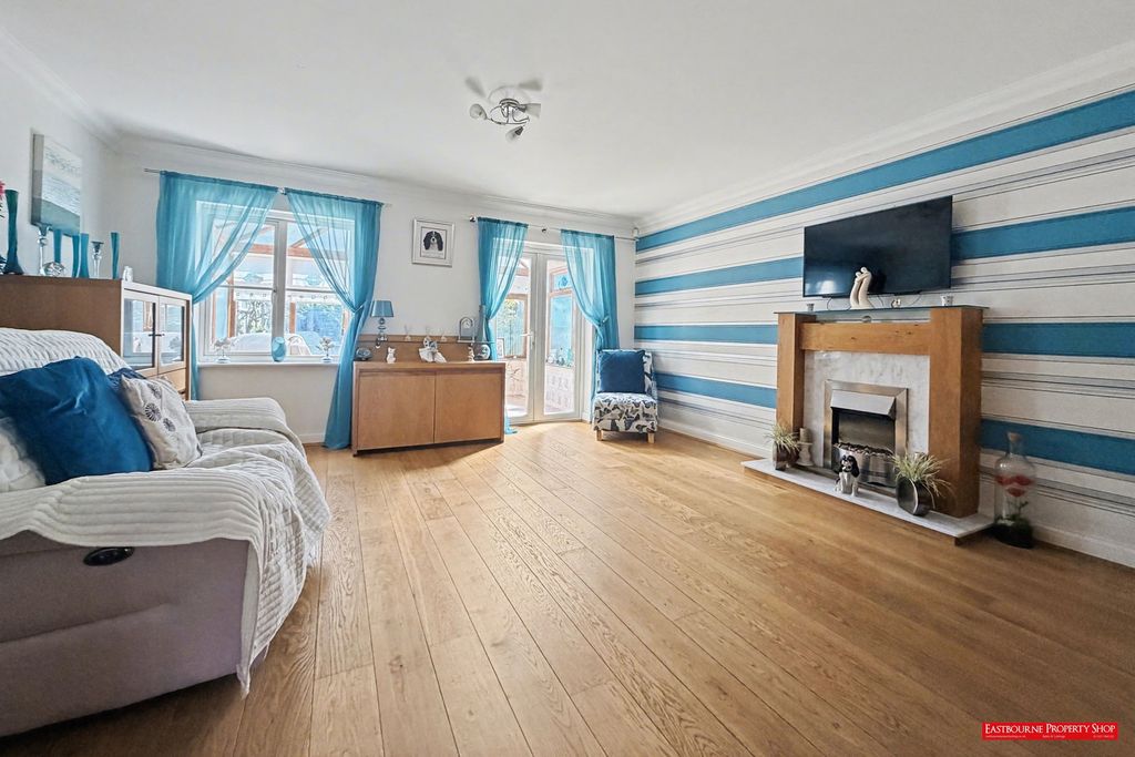 Property photo 3 of 23