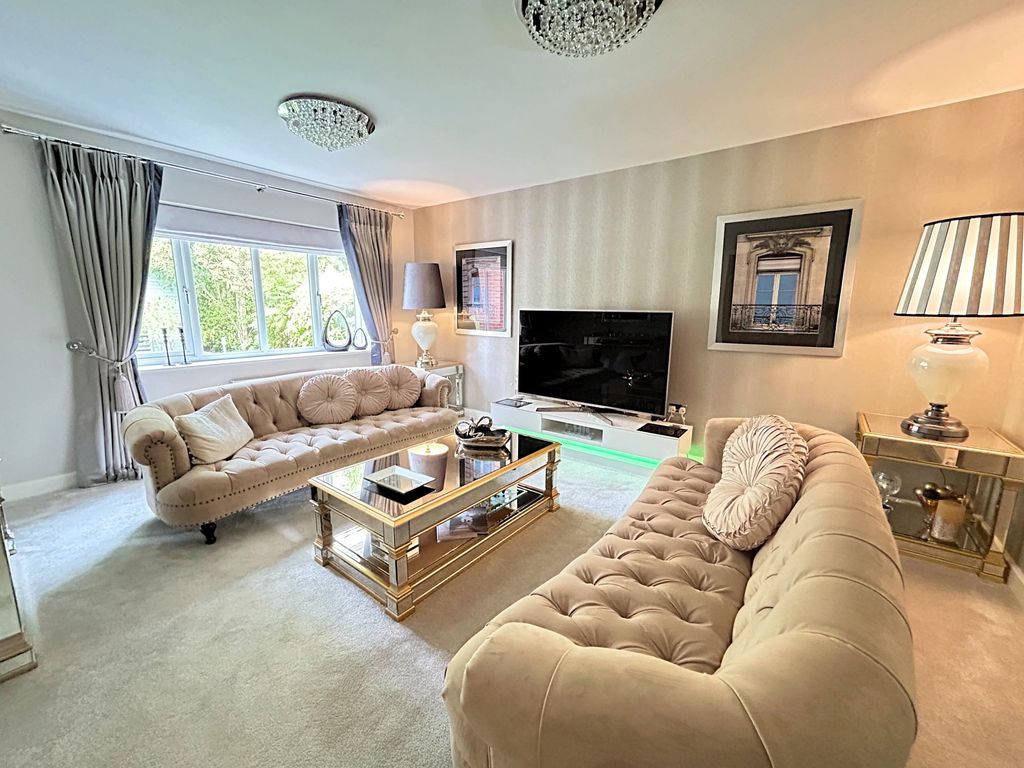 Property photo 2 of 59