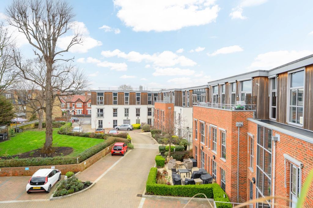 Property photo 1 of 20