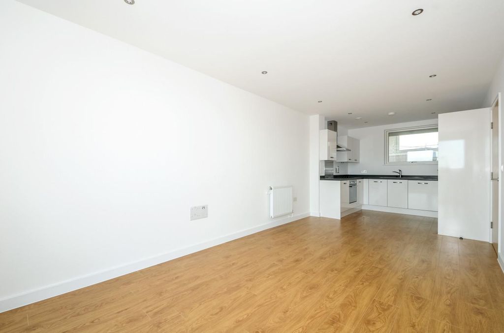 Property photo 3 of 7 Living Room
