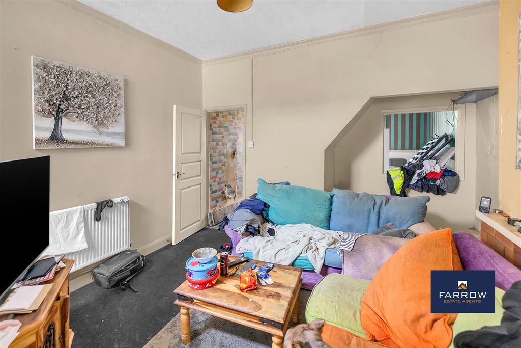 Property photo 2 of 18 Living Room