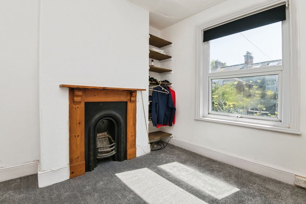 Property photo 2 of 16 Photo