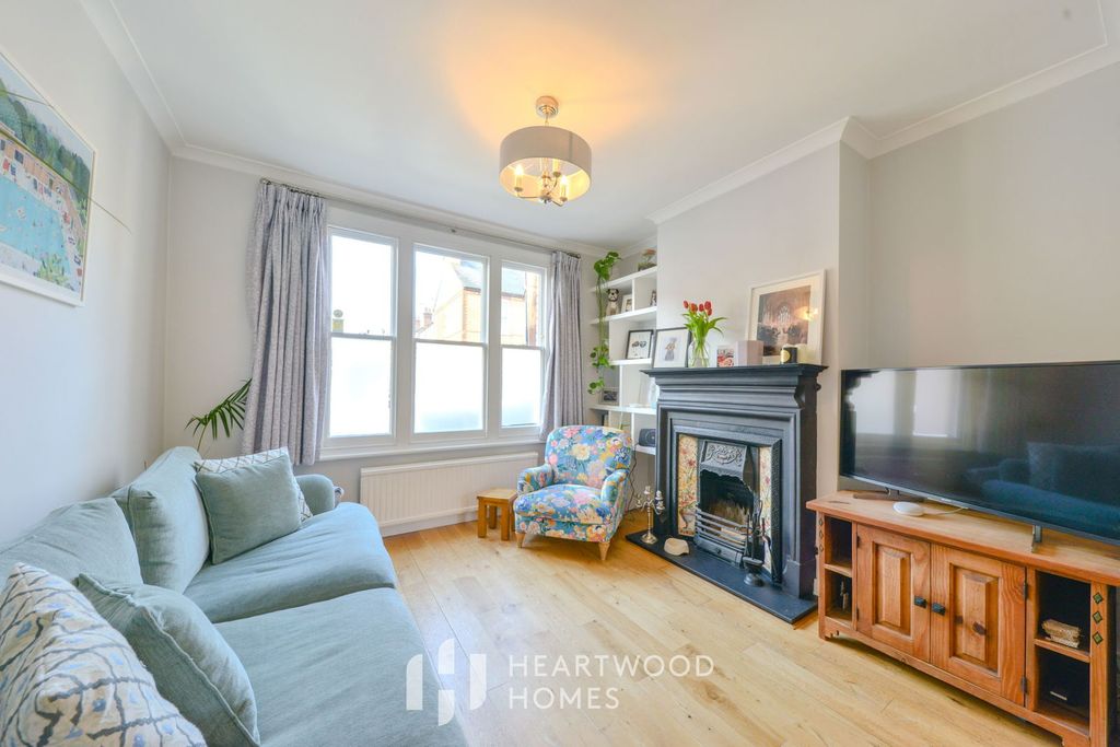 Property photo 2 of 17