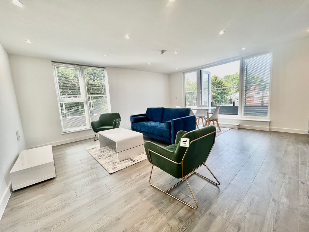 Property photo 2 of 17 Photo 02