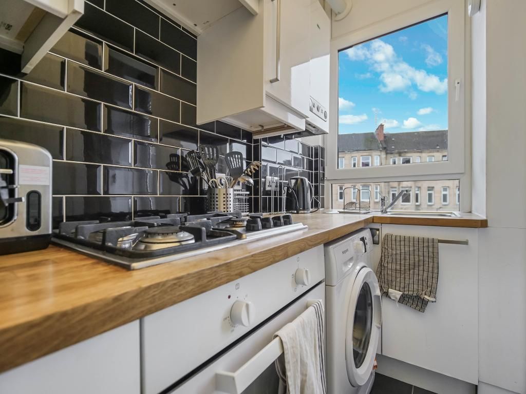 Property photo 3 of 16 Kitchen
