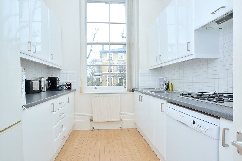 Property photo 3 of 13 Kitchen