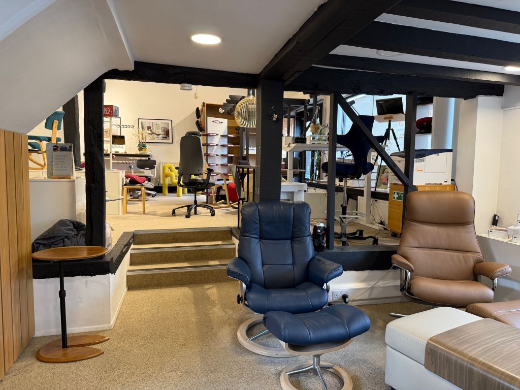 Property photo 3 of 7 Photo 6