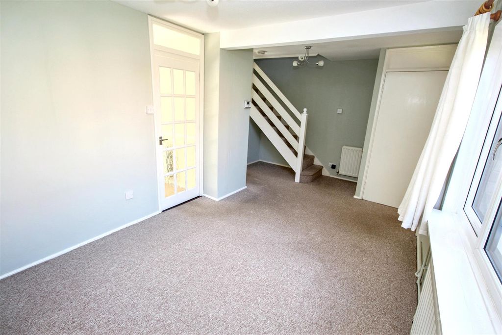 Property photo 3 of 12 Living Room