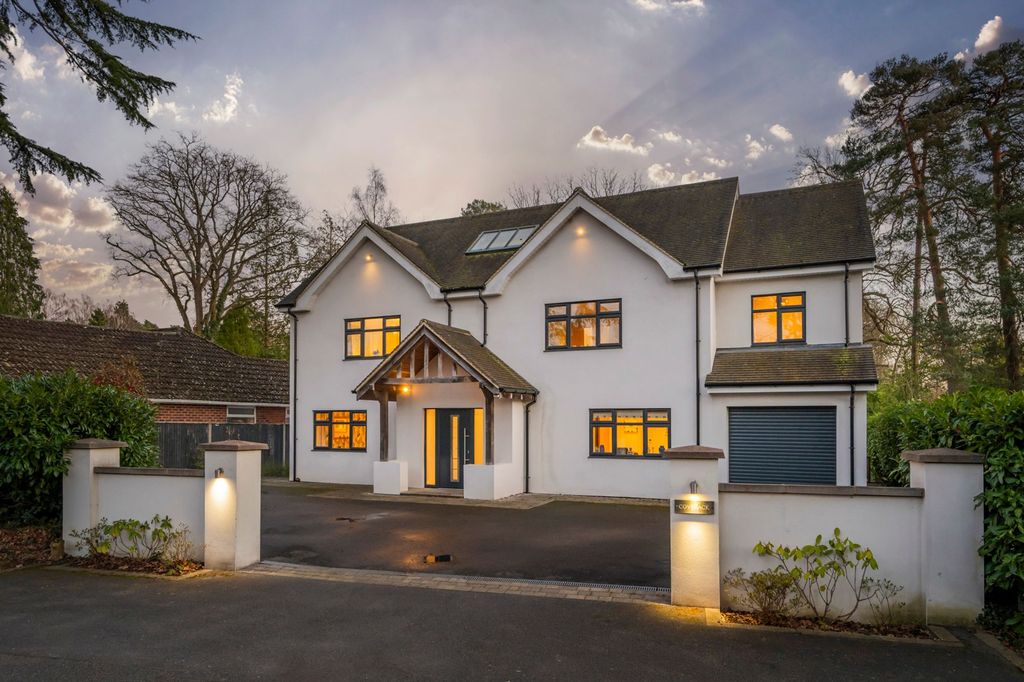 Property photo 1 of 21 Coverack