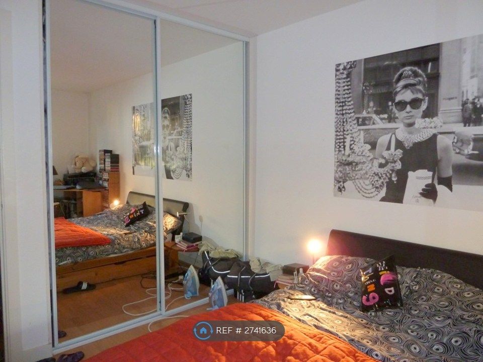 Property photo 3 of 8 Fitted Wardrobes