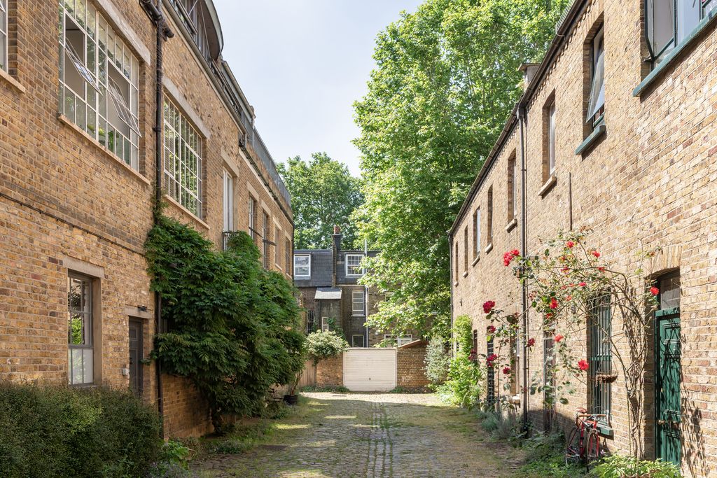 Property photo 2 of 17 221507 - 24_6_Inigo E82Ne_L2A7654-Enhanced-Nr-Edit.Jpg