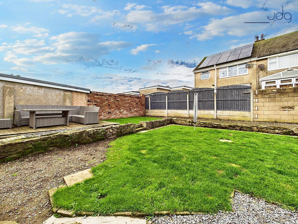 Property photo 2 of 18 Back Garden