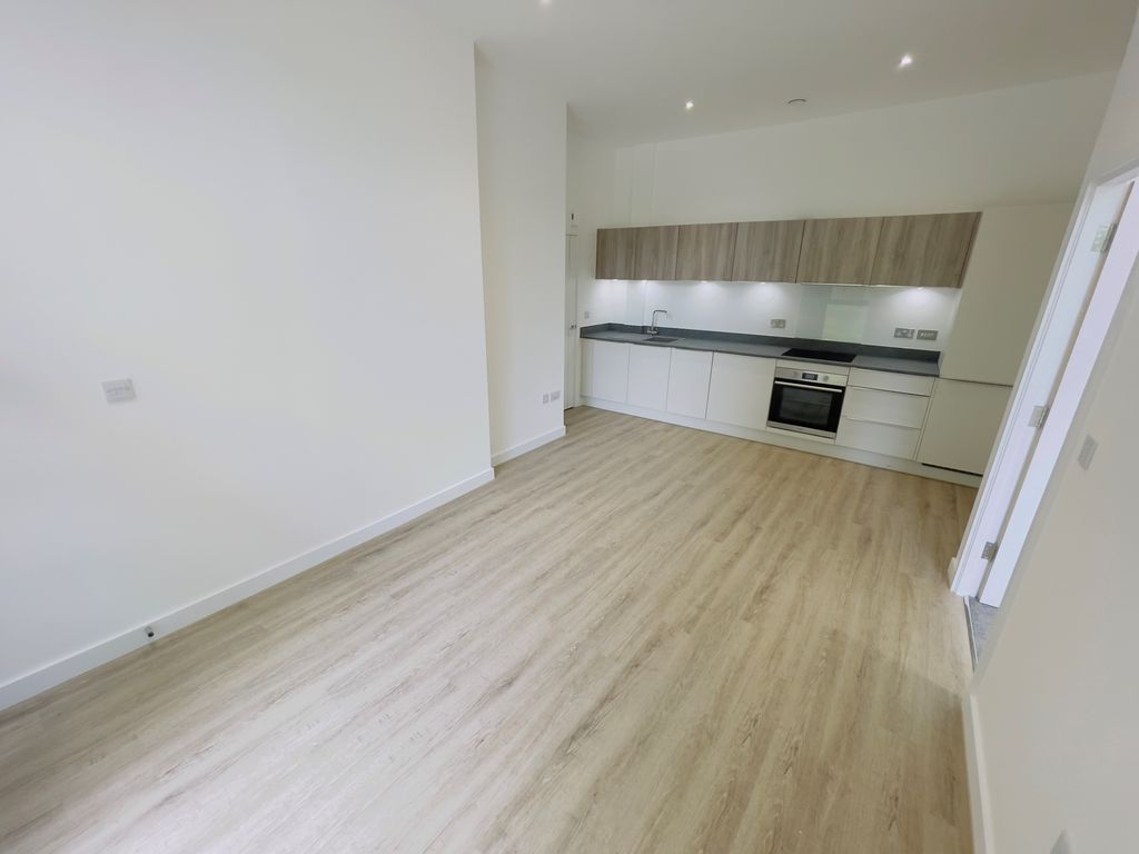 Property photo 3 of 6 Living Room