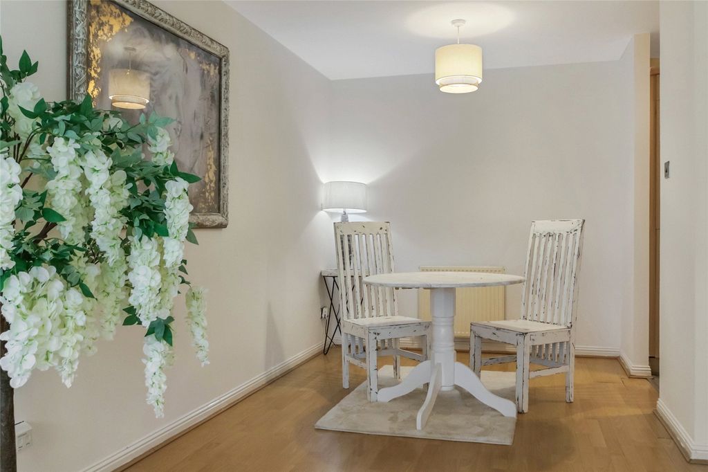 Property photo 3 of 16 6
