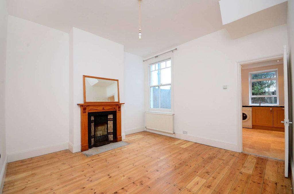Property photo 3 of 7