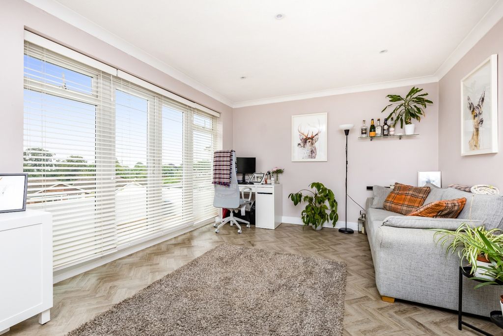 Property photo 2 of 10 4618334