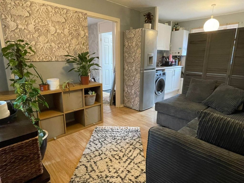 Property photo 2 of 6