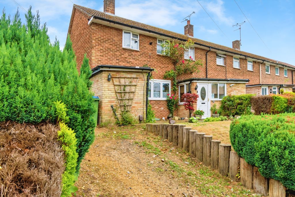 Property photo 2 of 20