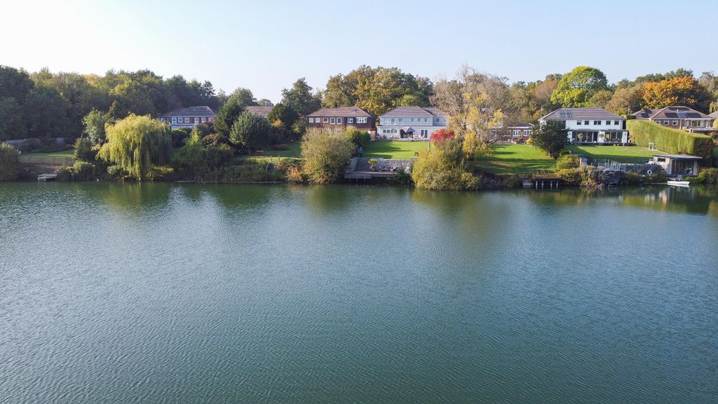 Property photo 1 of 24 Image