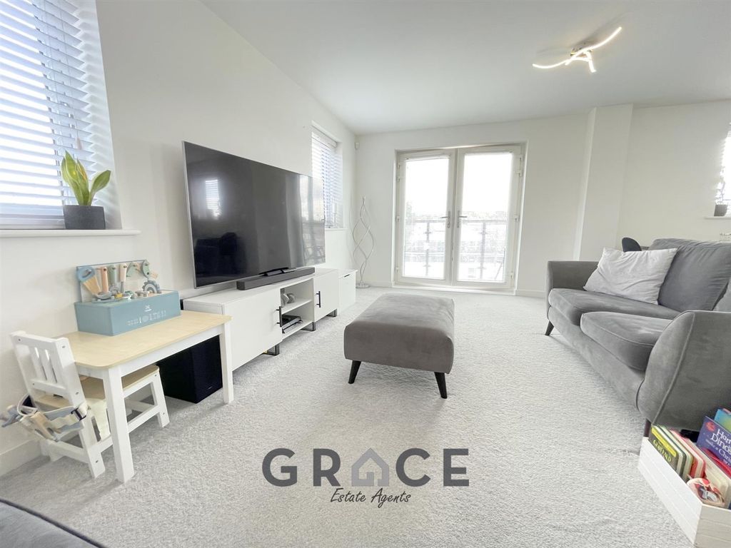 Property photo 3 of 24 Image00016.Jpg