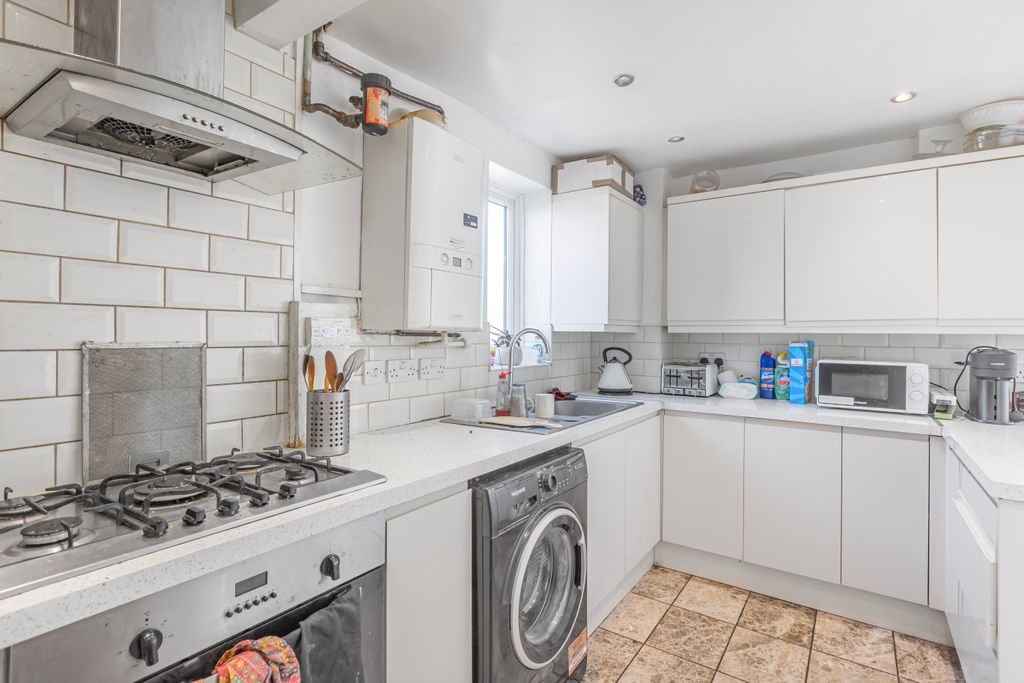 Property photo 3 of 21