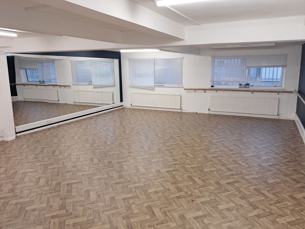 Property photo 3 of 9 Photo 11