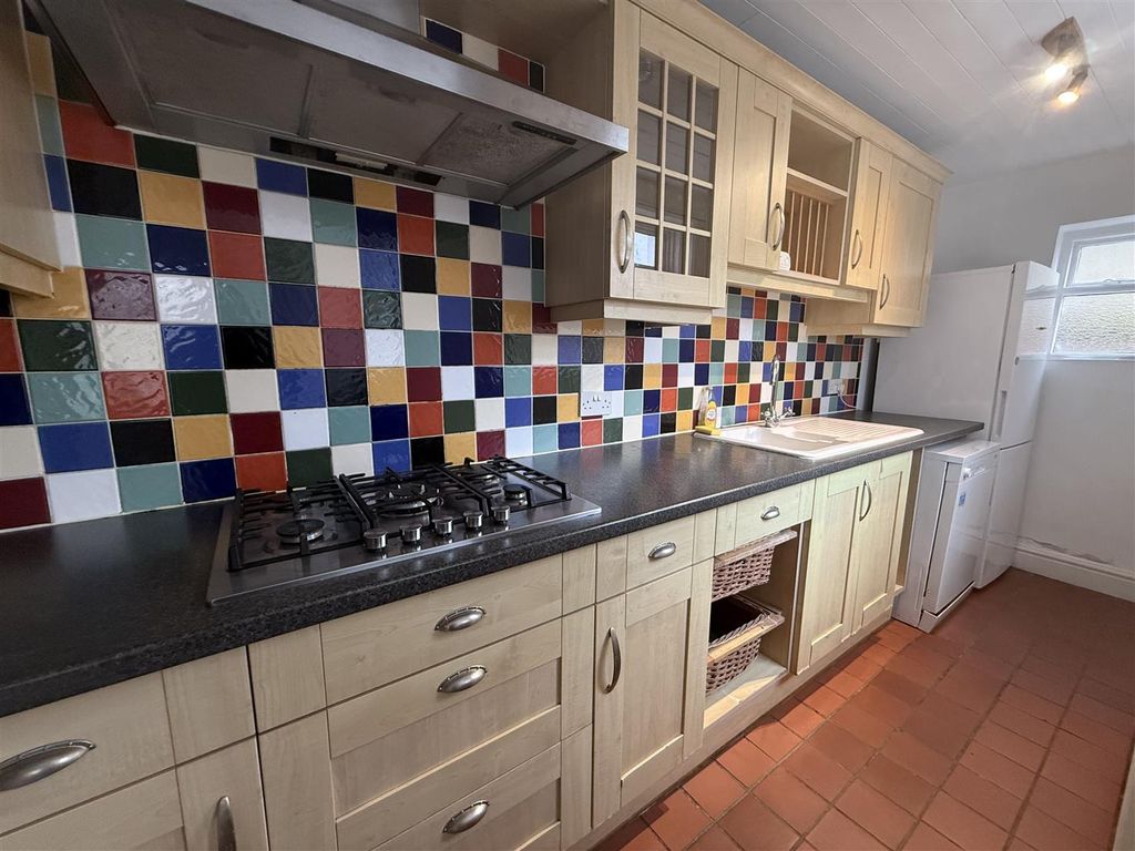 Property photo 3 of 14