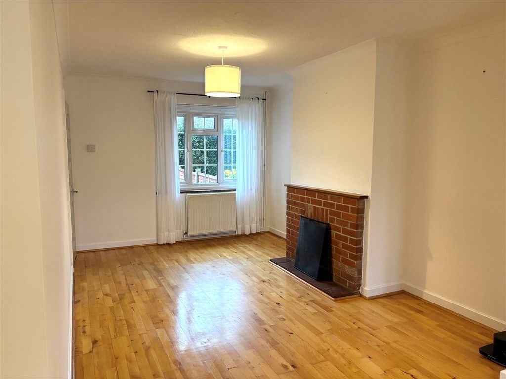 Property photo 3 of 14 Sitting Room