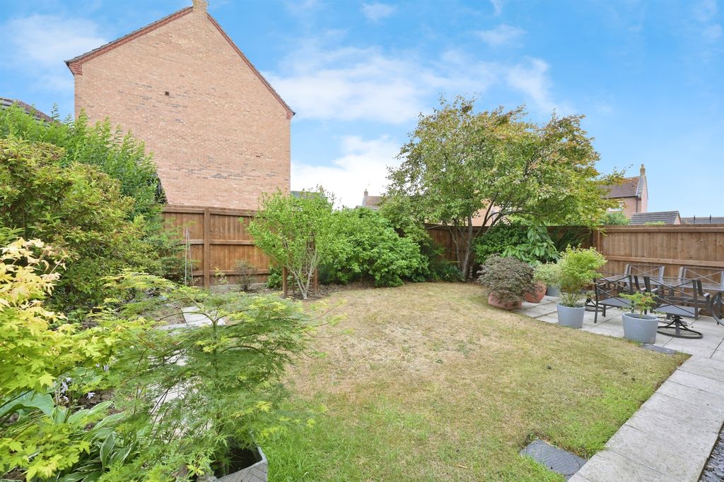 Property photo 3 of 17
