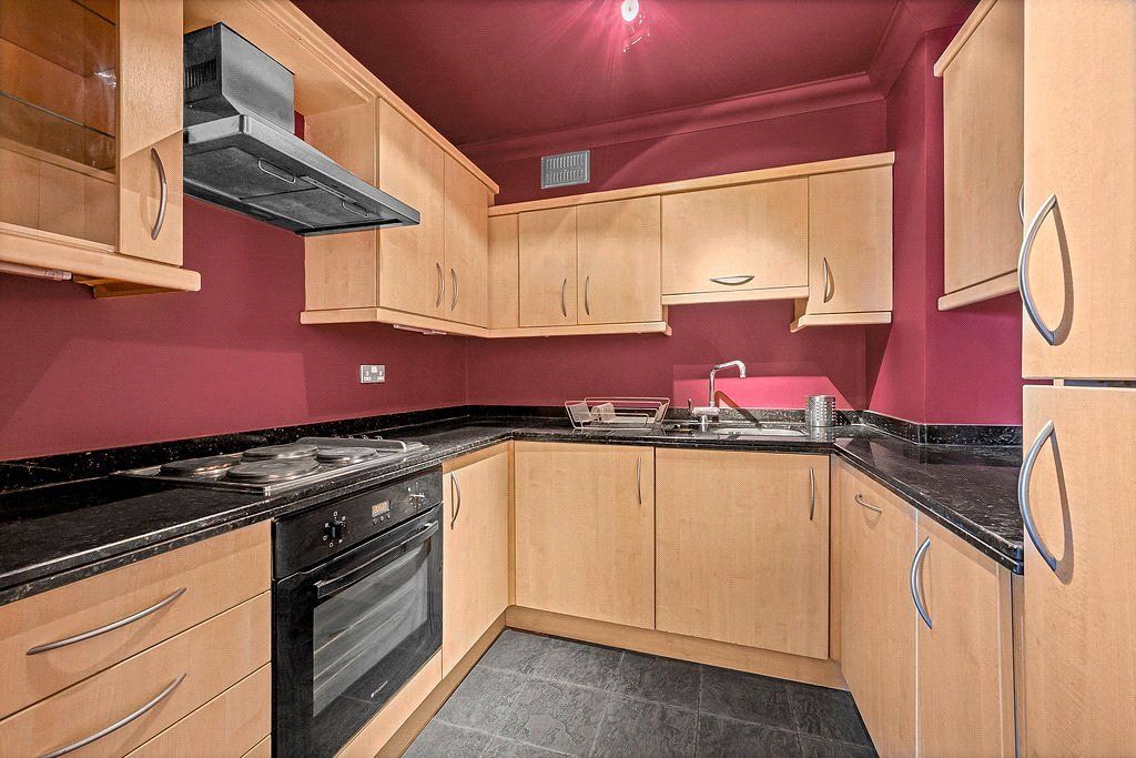 Property photo 1 of 8 P4