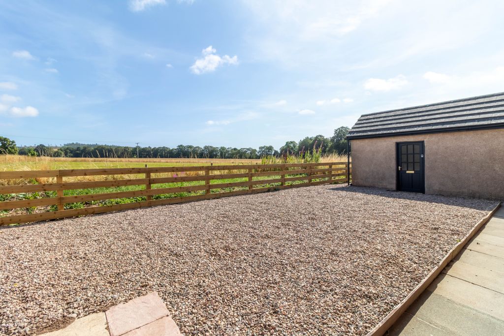 Property photo 2 of 26 Rear Garden