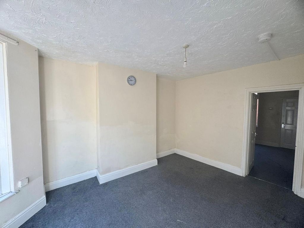 Property photo 2 of 9 Living Room