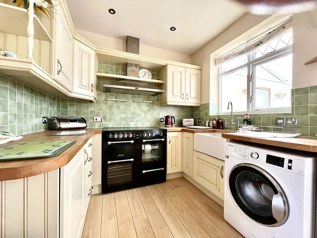 Property photo 3 of 11 Not Specified