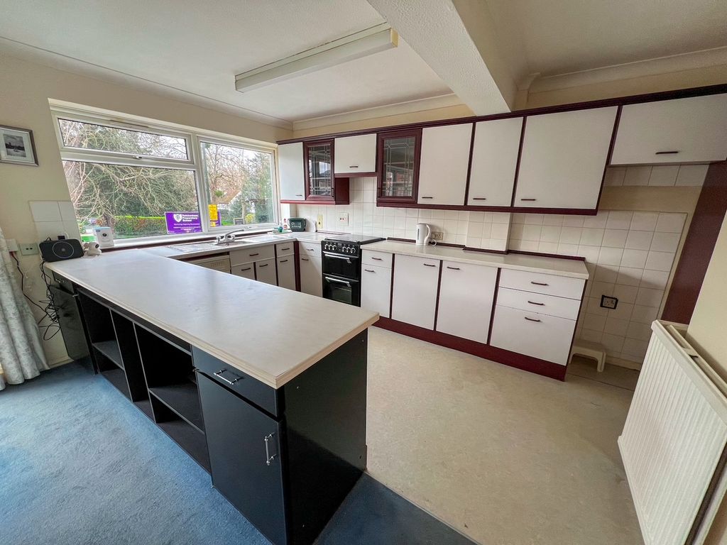 Property photo 2 of 23