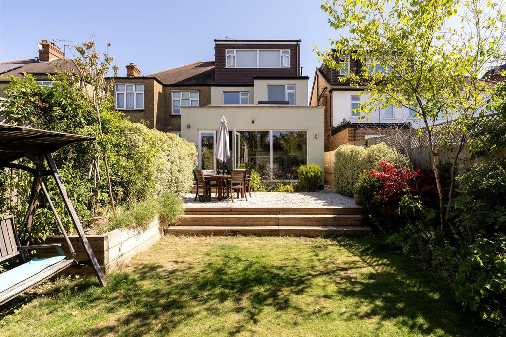 Property photo 2 of 19 Picture No. 29