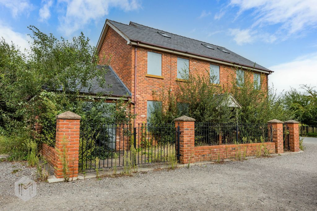 Property photo 1 of 25