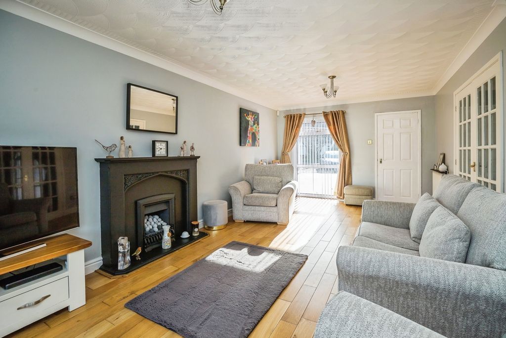 Property photo 3 of 22 Living Room