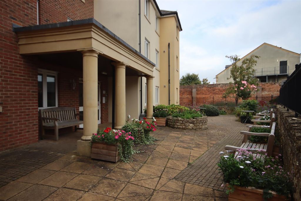 Property photo 1 of 12 Img_5988.Jpg