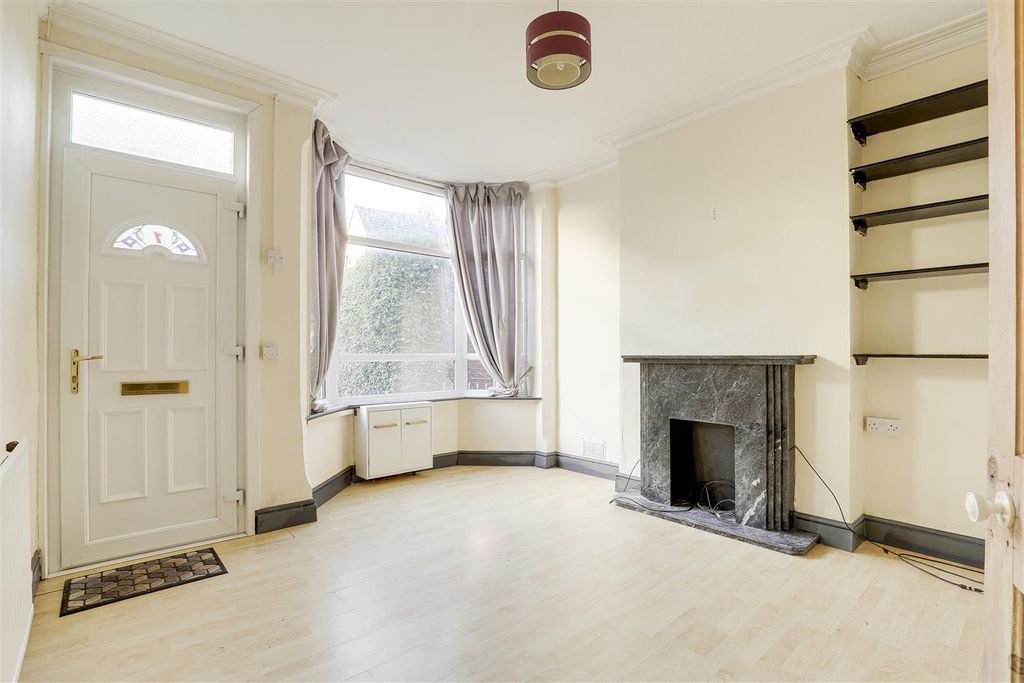 Property photo 2 of 13 04.Jpg